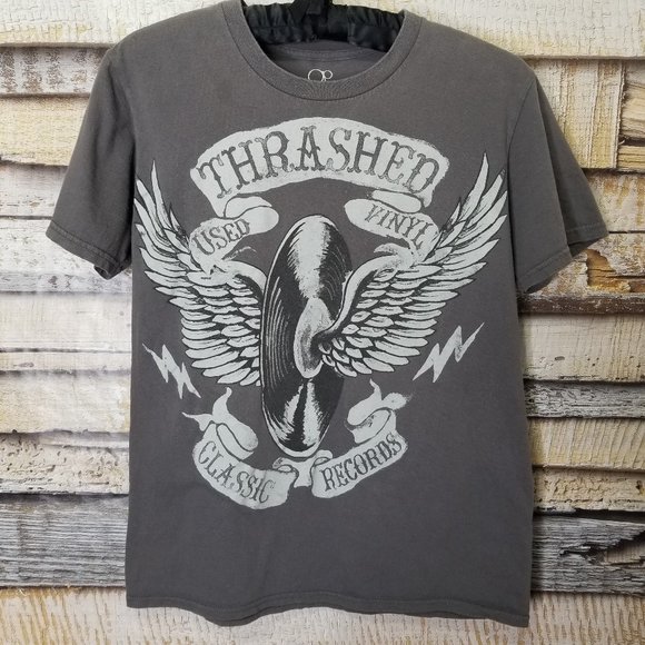 Thrashed Used Vinyl Classic Records T-Shirt - Picture 2 of 4